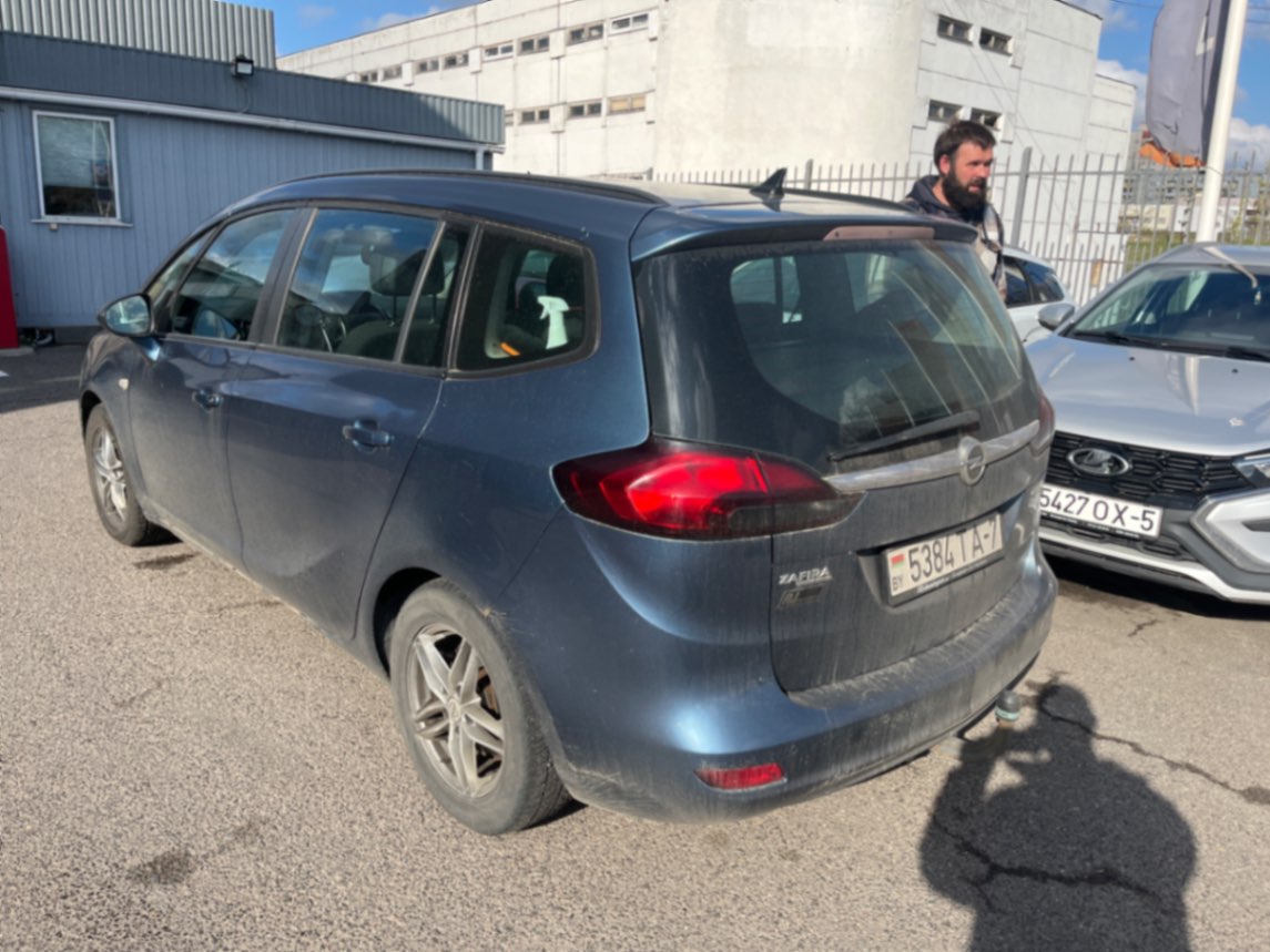  Zafira