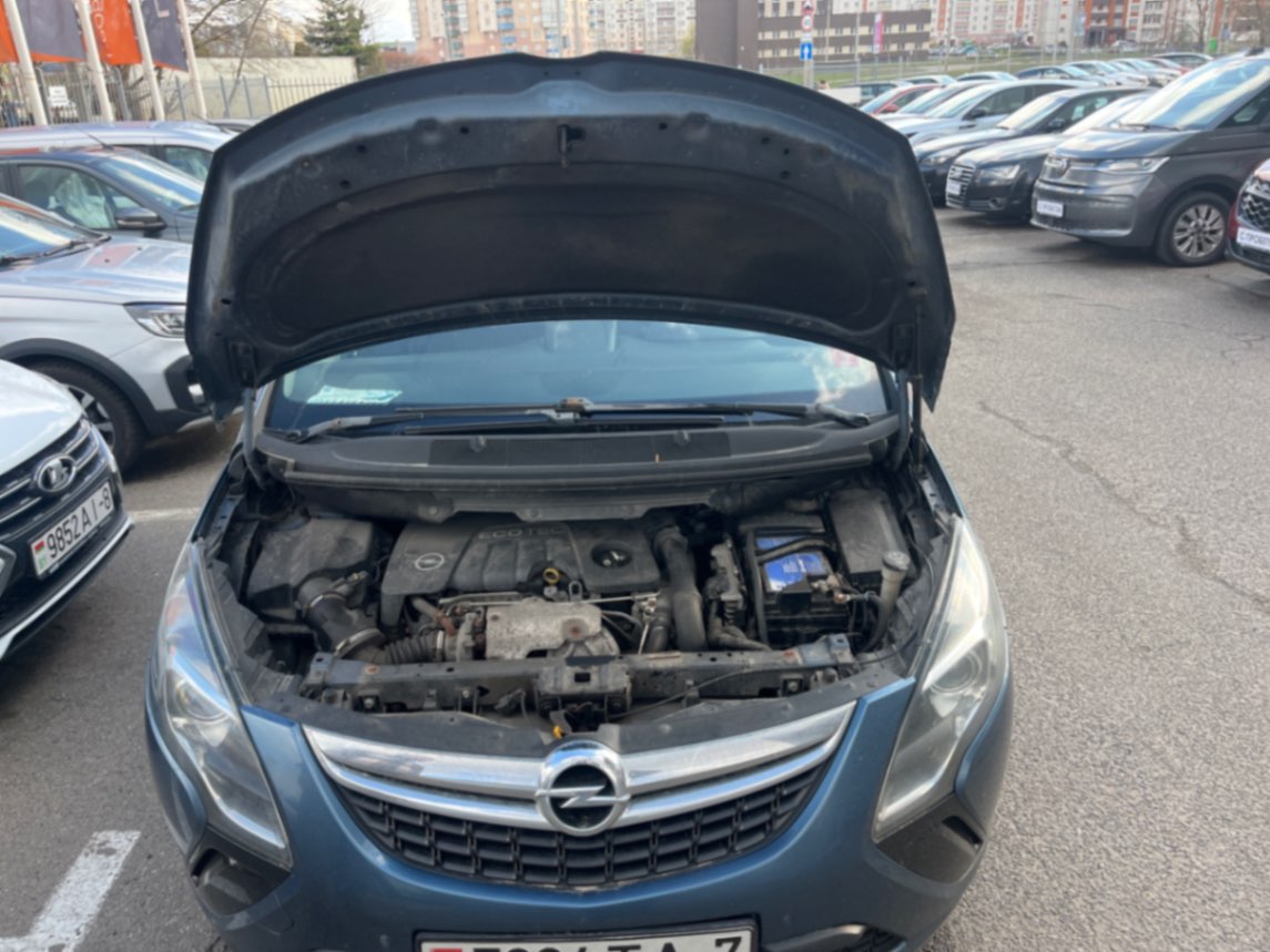  Zafira