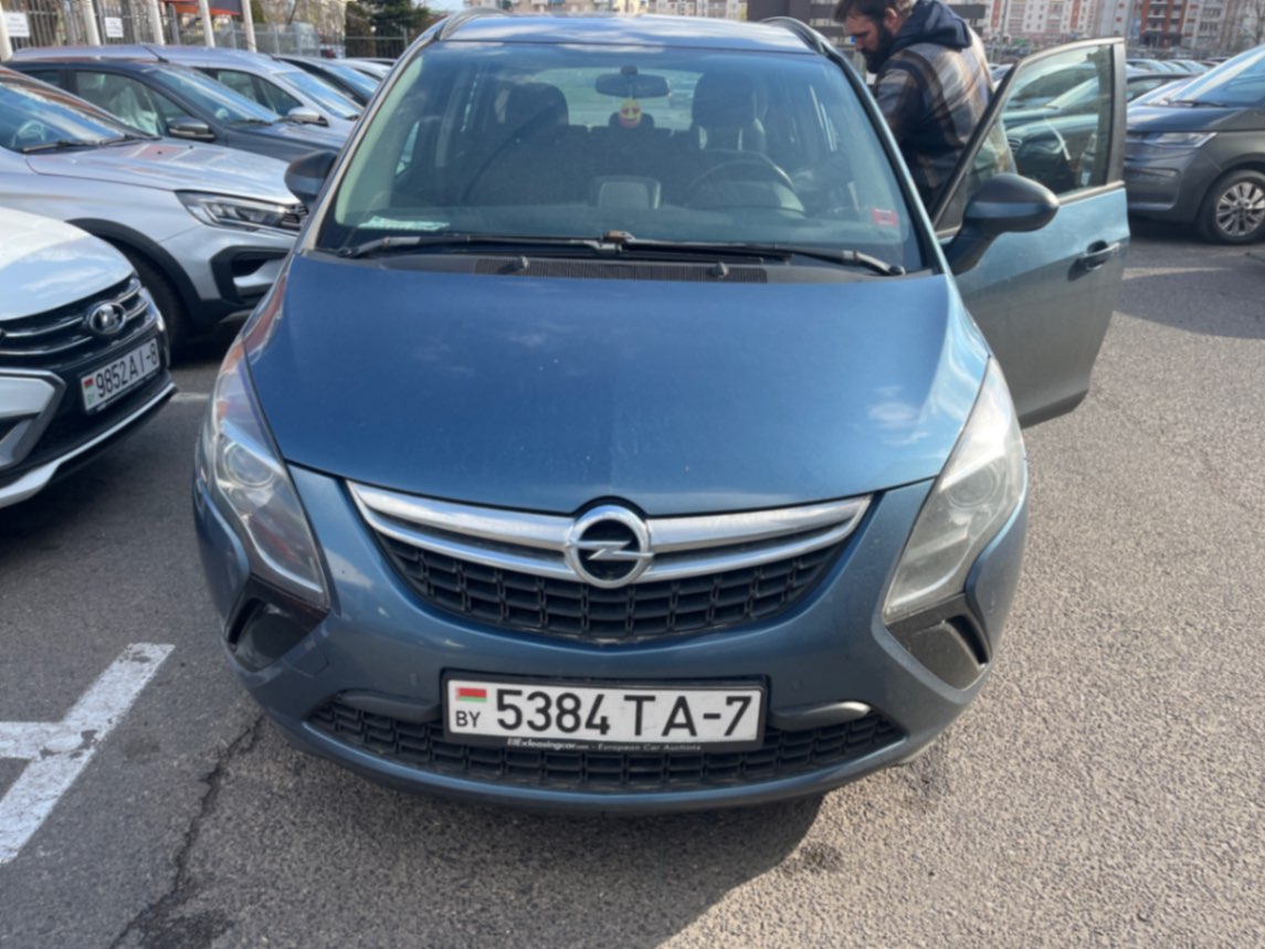  Zafira
