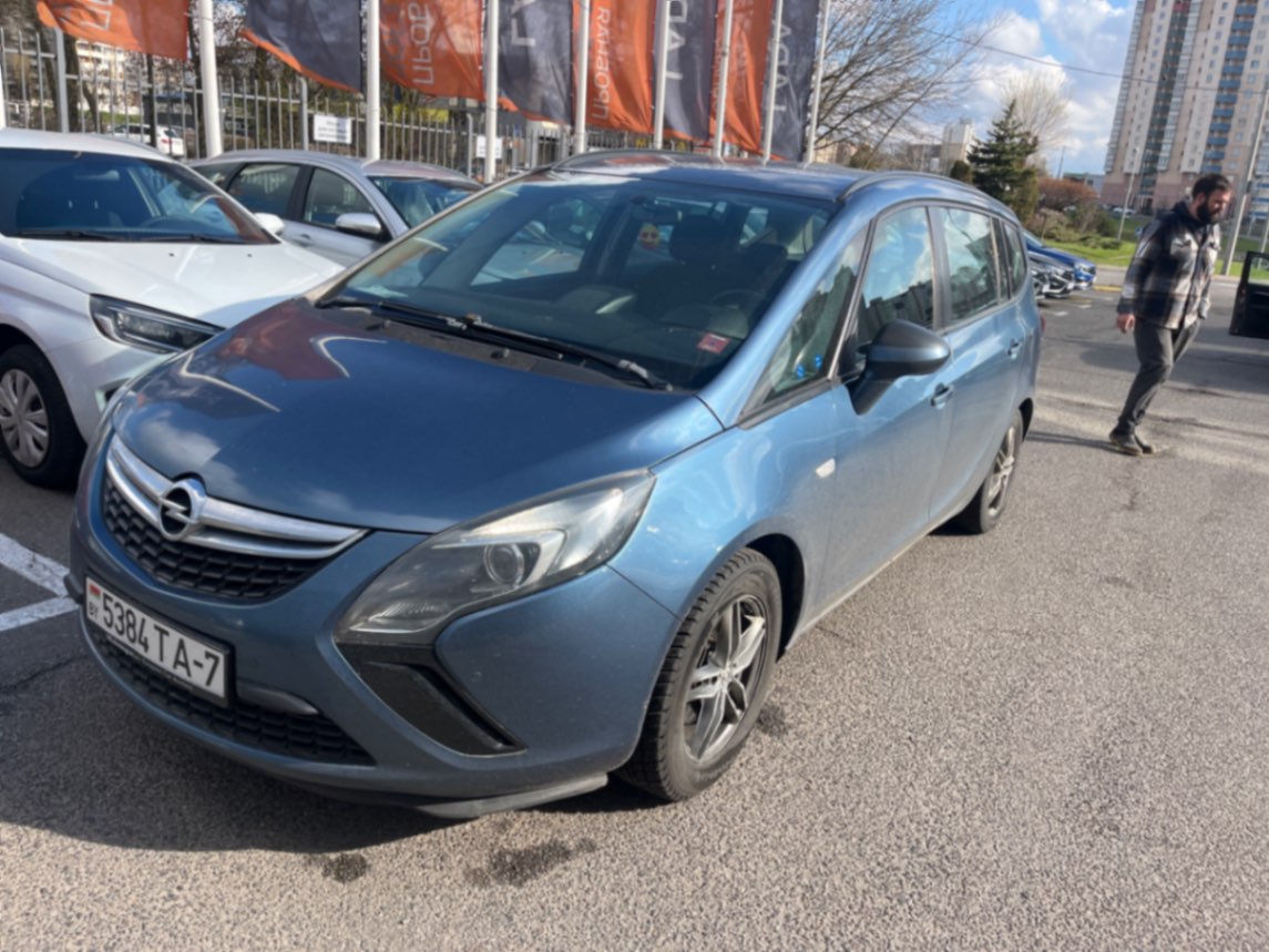  Zafira