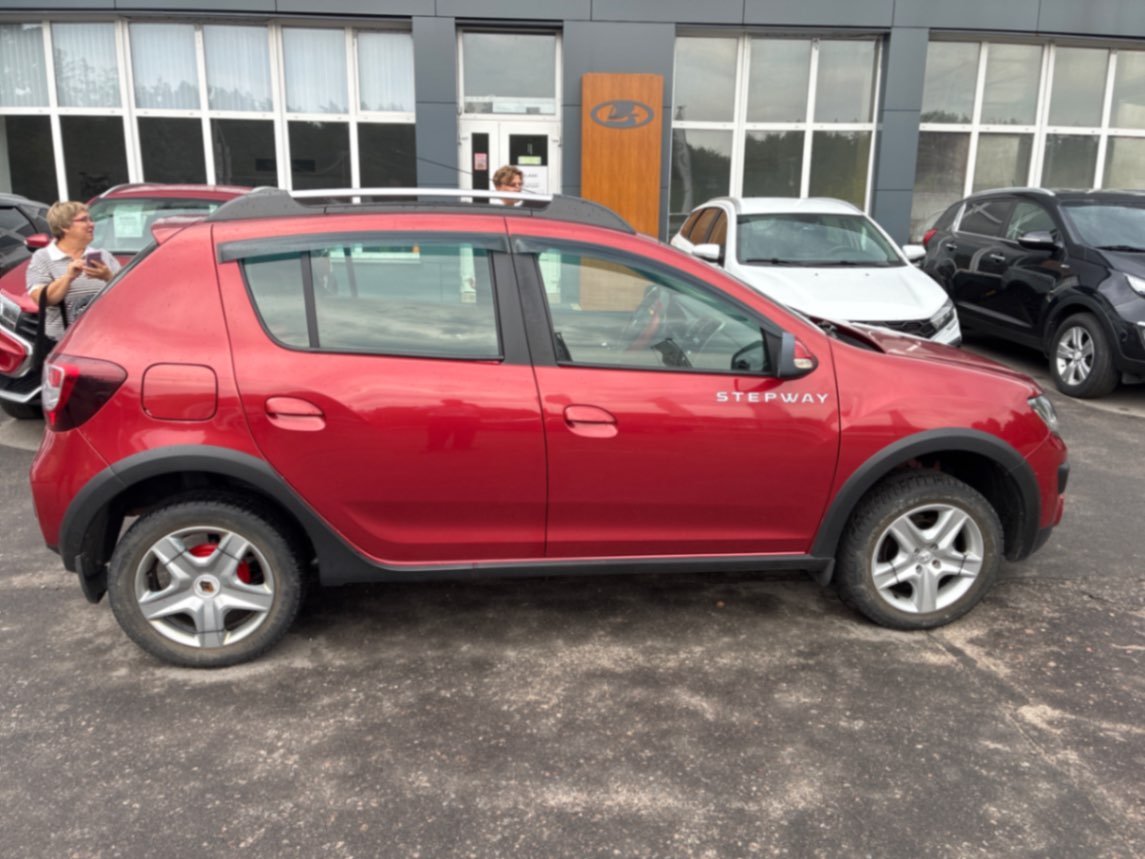  Sandero