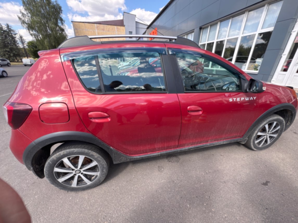  Sandero