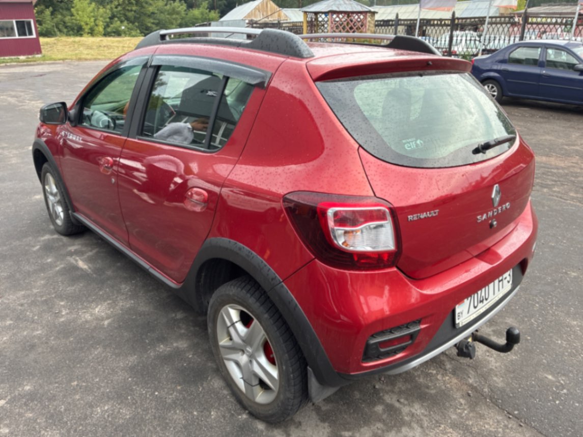  Sandero